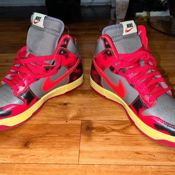 nike dunk high 1985 red acid wash sneakers mens size 7.5 - Picture 2 of 7